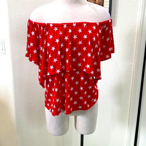 🇺🇸🇺🇸🇺🇸 On or off shoulder top - Picture 1 of 9